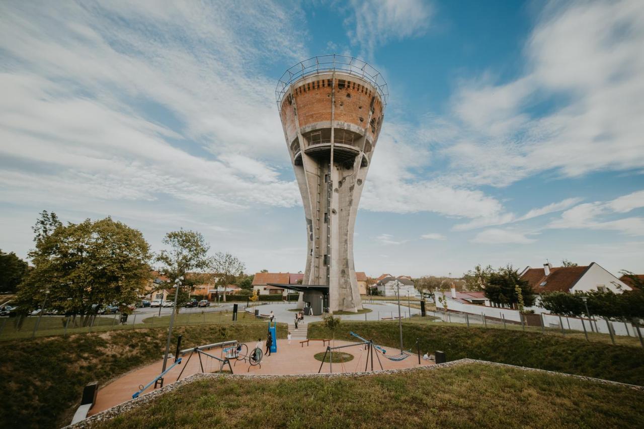 Apartman Stari Toranj Vukovar Eksteriør billede